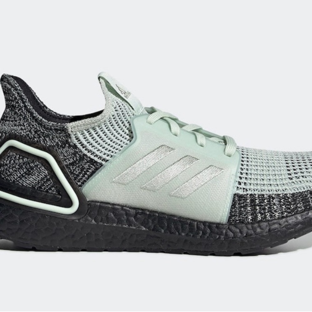 NWOB Adidas UltraBoost 19 'Linen Green' Mens 9.5/Women’s 10.5 F34075 - Picture 2 of 11